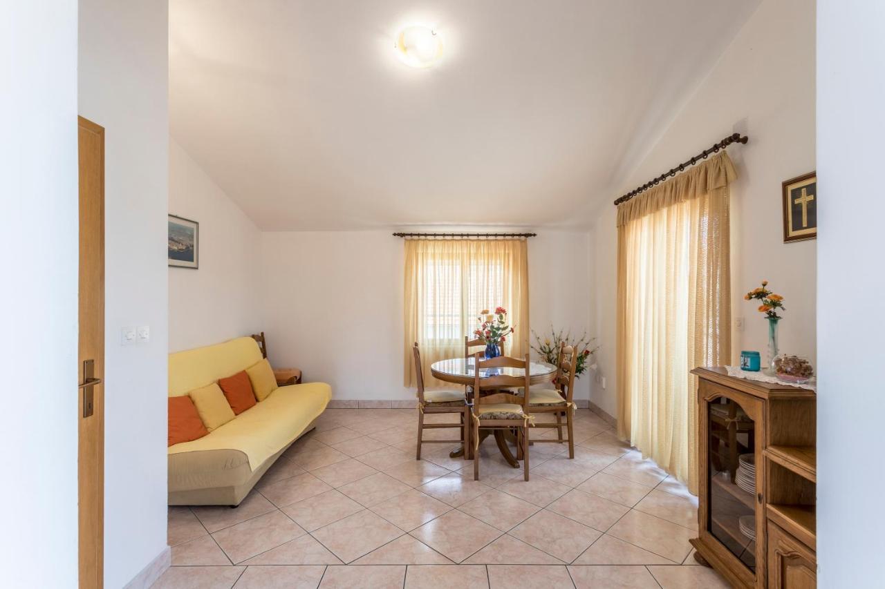 Apartmani Prkacin Трогир Экстерьер фото